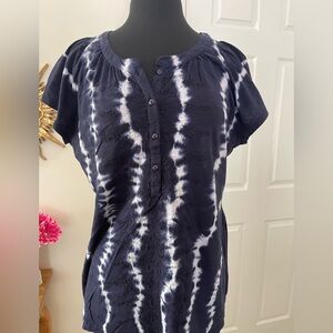 Great Northwest Clothing Company Black and White Tie-Dye Blouse